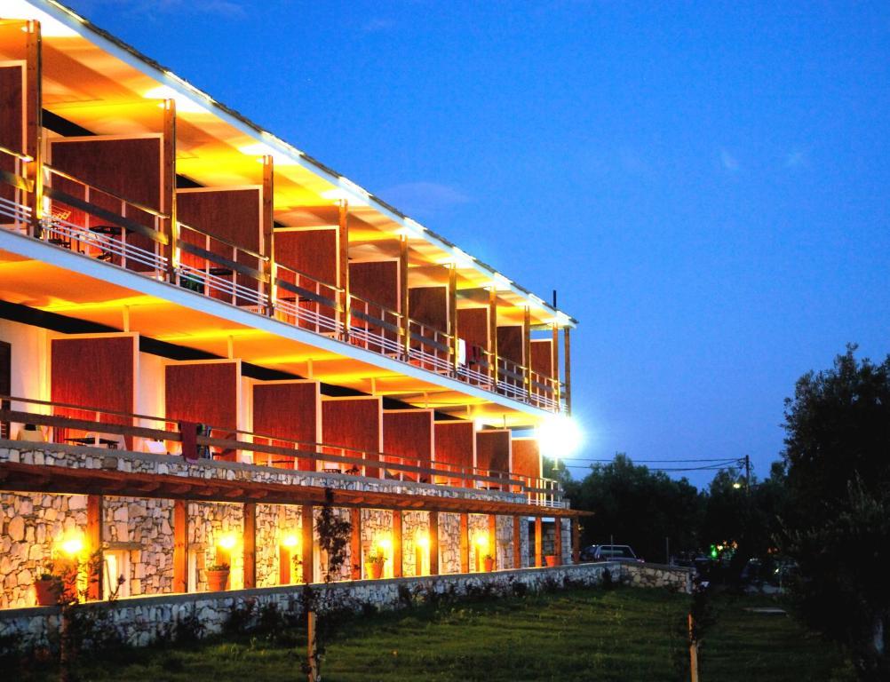 Hotel Xenia Ouranoupolis Extérieur photo